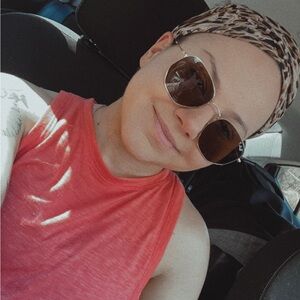 Meet your Posher, Lauren